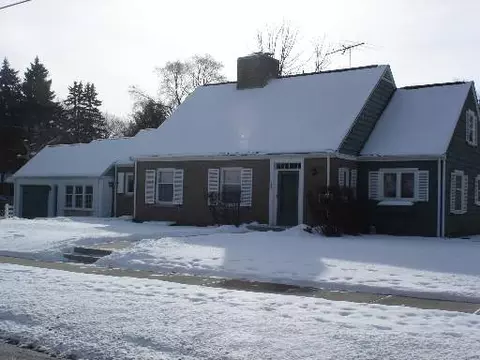 355 Congdon Ave, Elgin, IL 60120 photo 1