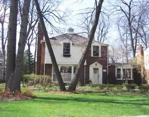 904 E Glenwood Rd, Glenview, IL 60025 photo 1