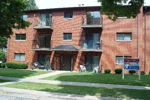 1222 Brown St #2E, Des Plaines, IL 60016 photo 1