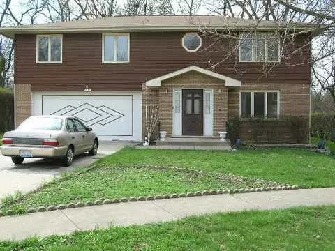 590 Dawn Ct, Des Plaines, IL 60016 photo 1
