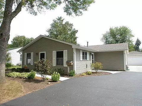 83 Paddock St, Montgomery, IL 60538 photo 1
