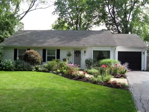 321 Cherry Ct, Glenview, IL 60025 photo 1