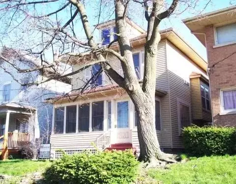 331 W Downer Pl, Aurora, IL 60506 photo 1