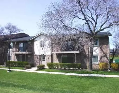 9 S220 Frontage Rd #201, Willowbrook, IL 60527 photo 1