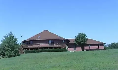 8817 Ferris Rd, Harvard, IL 60033 photo 1