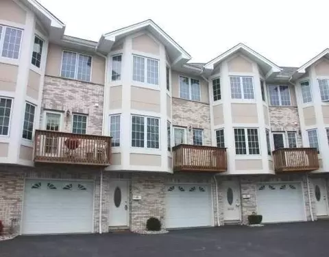 7294 Ogden Ave #d, Riverside, IL 60546 photo 1