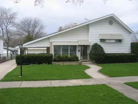 2684 Pearle Dr, Des Plaines, IL 60018 photo 1