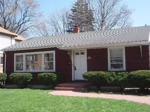 851 Webster Ln, Des Plaines, IL 60016 photo 1