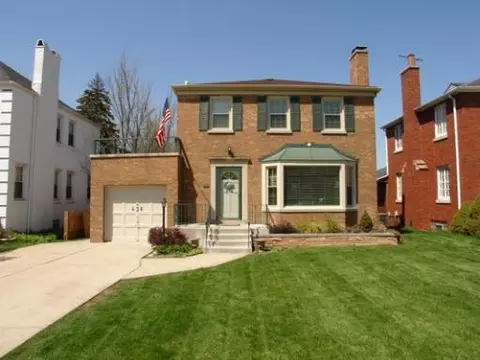 438 Longcommon Rd, Riverside, IL 60546 photo 1