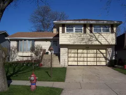 119 Berkshire Dr, Wheeling, IL 60090 photo 1