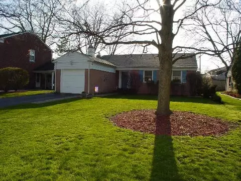 850 Rolling Pass, Glenview, IL 60025 photo 1