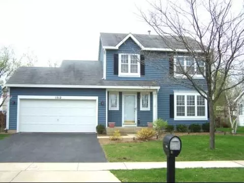 1512 Knotty Pine Dr, Elgin, IL 60123 photo 1