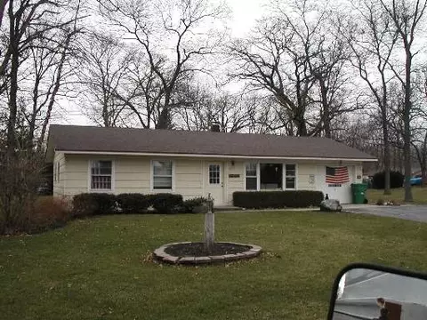 2711 Oak Ln, Mchenry, IL 60051 photo 1
