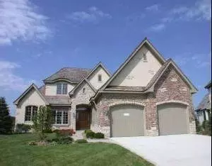 53 Forest Gate Cir, Oak Brook, IL 60523 photo 1