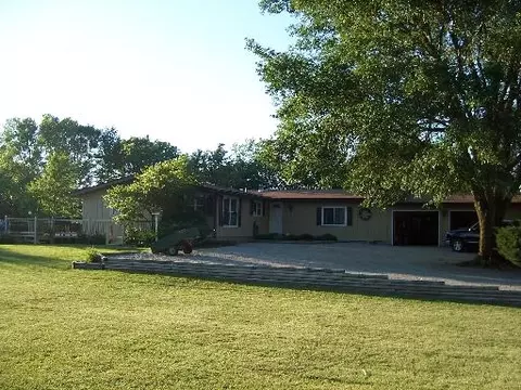 2475 Lynn Rd, Morris, IL 60450 photo 1
