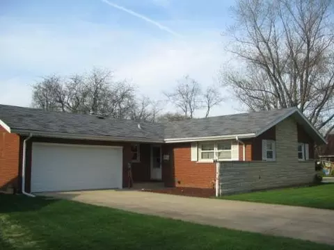 948 Sioux Dr, Elgin, IL 60120 photo 1