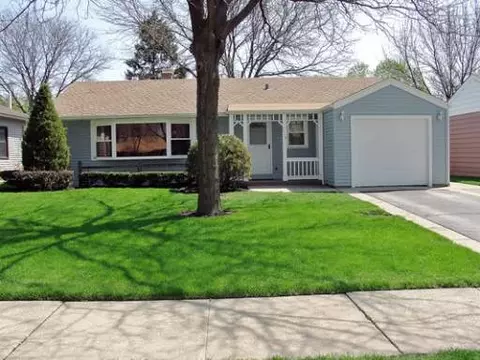 1117 S Wolf Rd, Des Plaines, IL 60016 photo 1