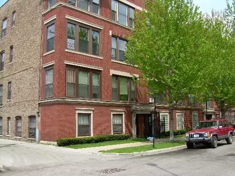 1018 E 52nd St #2, Chicago, IL 60615 photo 1