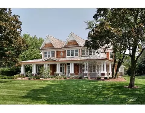 895 Pine Tree Ln, Winnetka, IL 60093 photo 1