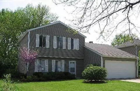 821 W Appletree Ln, Bartlett, IL 60103 photo 1