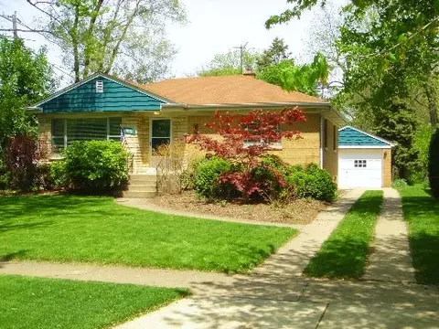 1013 E Liberty Dr, Wheaton, IL 60187 photo 1