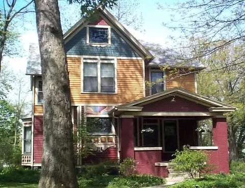 18 N Porter St, Elgin, IL 60120 photo 1
