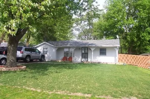 736 S Loucks St, Aurora, IL 60505 photo 1
