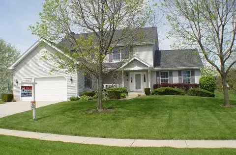330 Bryan Dr, Cary, IL 60013 photo 1