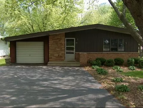4217 N Ponca St, Mchenry, IL 60050 photo 1