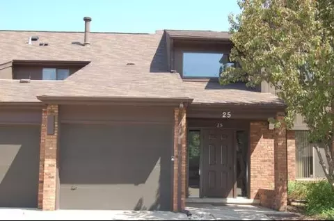 25 Creekside Cir #B, Elgin, IL 60123 photo 1