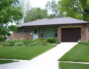 1303 E Illinois St, Wheaton, IL 60187 photo 1