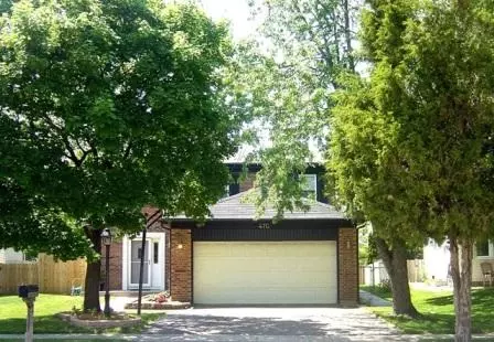 470 Dover Dr, Roselle, IL 60172 photo 1