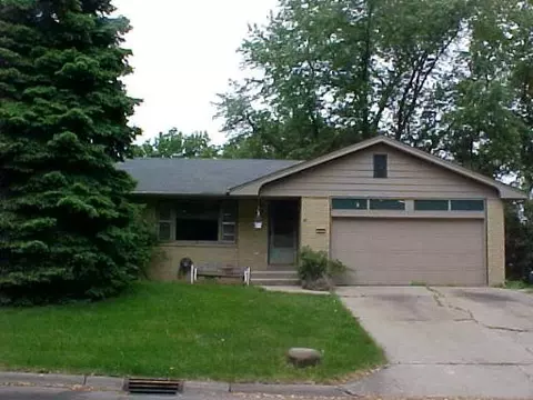 927 Chambers St, Ottawa, IL 61350 photo 1
