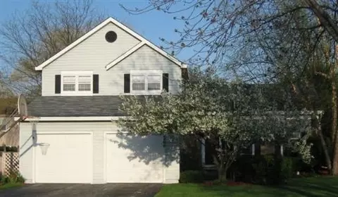 2206 Stirrup Ln, Wheaton, IL 60187 photo 1