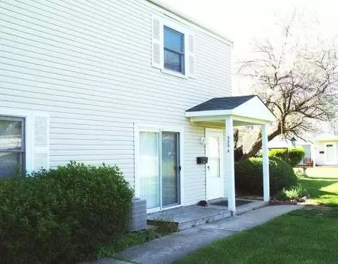 325 Marcia Ct #B, Bartlett, IL 60103 photo 1