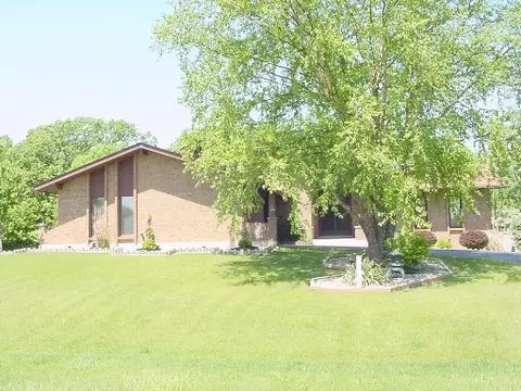 2512 E Priscilla Ln, Crete, IL 60417 photo 1