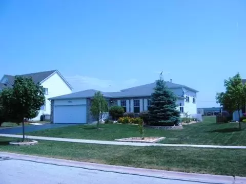 12425 Falcon Dr, Plainfield, IL 60585 photo 1