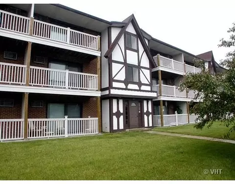 173 Gregory St #9, Aurora, IL 60504 photo 1