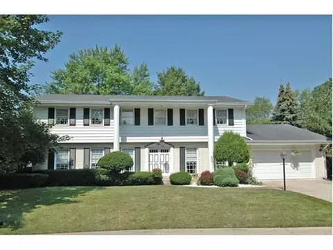 890 Heather Rd, Deerfield, IL 60015 photo 1