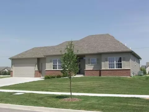 308 Red Hawk Rd, Hampshire, IL 60140 photo 1