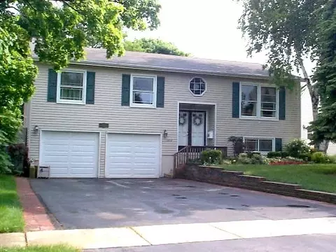 1014 E Taft Ave, Wheaton, IL 60187 photo 1