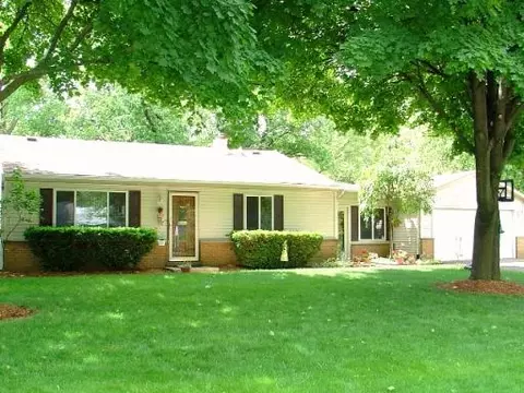 14097 W Meyer Rd, Gurnee, IL 60031 photo 1