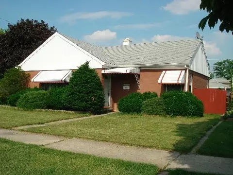 4401 Maple Ave, Brookfield, IL 60513 photo 1