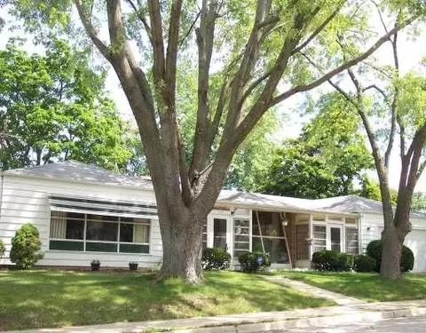 1118 Meyer St, Elgin, IL 60123 photo 1