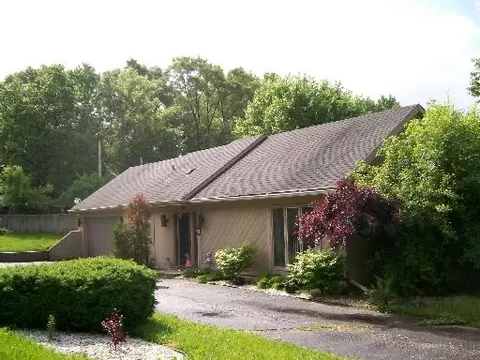 607 W Dowell Rd, Mchenry, IL 60051 photo 1