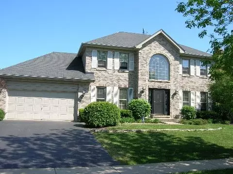 1547 Eagle Brook Dr, Geneva, IL 60134 photo 1