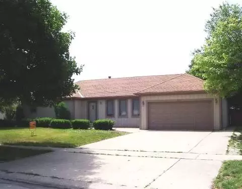 1822 Willow Dr W, Plainfield, IL 60544 photo 1