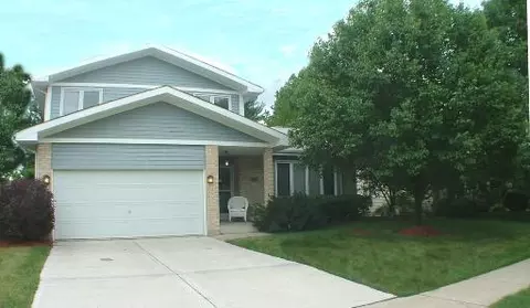 381 W Cimarron Dr, Aurora, IL 60504 photo 1