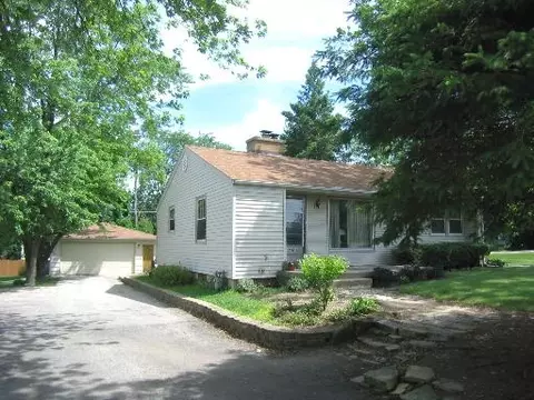 710 E 1st St, Lockport, IL 60441 photo 1