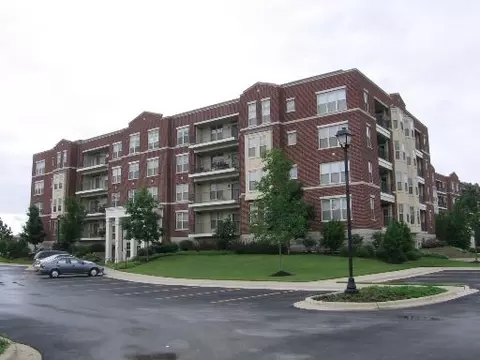 720 Prestwick Ln #204, Wheeling, IL 60090 photo 1
